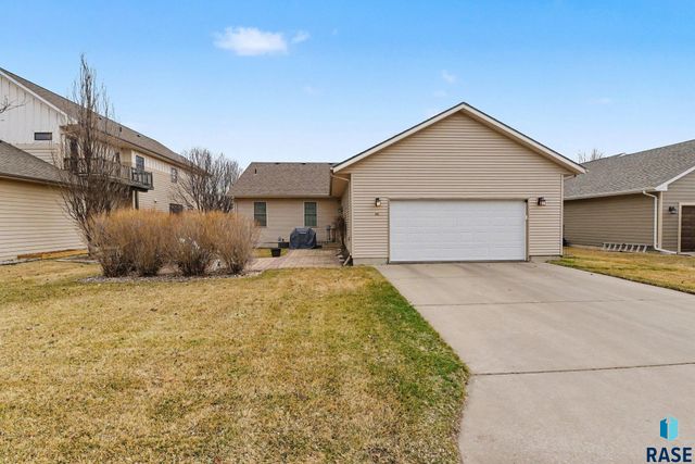 501 Pasque Flower Trl Trail, Brandon, SD 57005