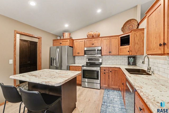 501 Pasque Flower Trl Trail, Brandon, SD 57005