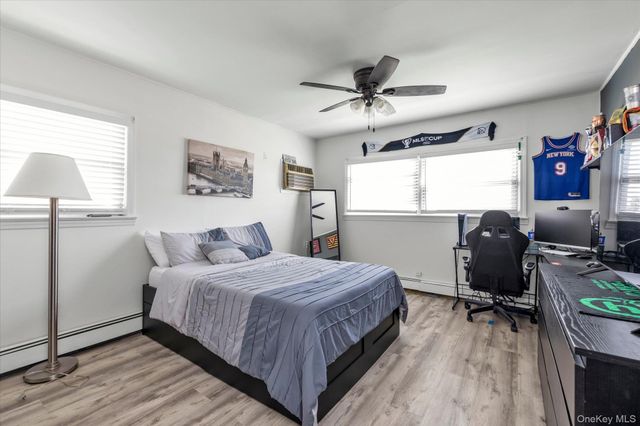 32 Return Lane, Levittown, NY 11756