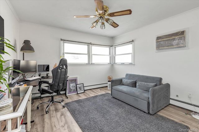 32 Return Lane, Levittown, NY 11756