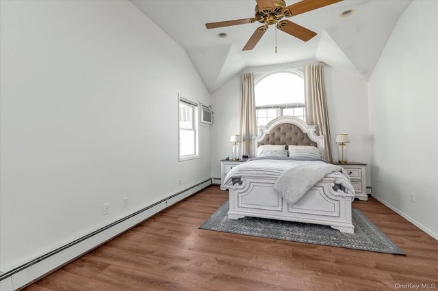 32 Return Lane, Levittown, NY 11756