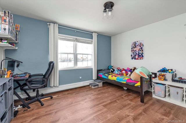 32 Return Lane, Levittown, NY 11756