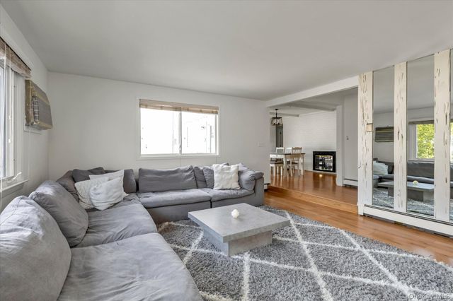 32 Return Lane, Levittown, NY 11756