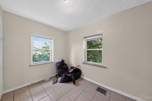5804 Argus Road, Cincinnati, OH 45224