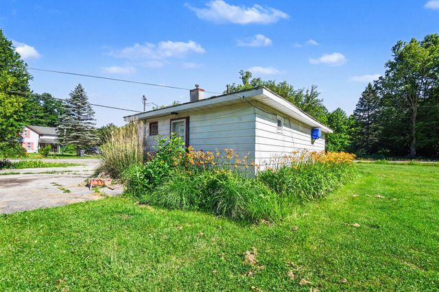 101 Millburg Drive, Bainbridge Twp, MI 49022