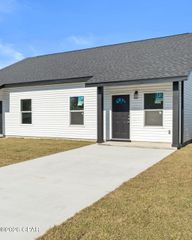 3201 E 2nd Place, Panama City, FL 32401