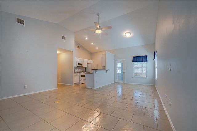 132 Pecan Harbor St, Rockport, TX 78382