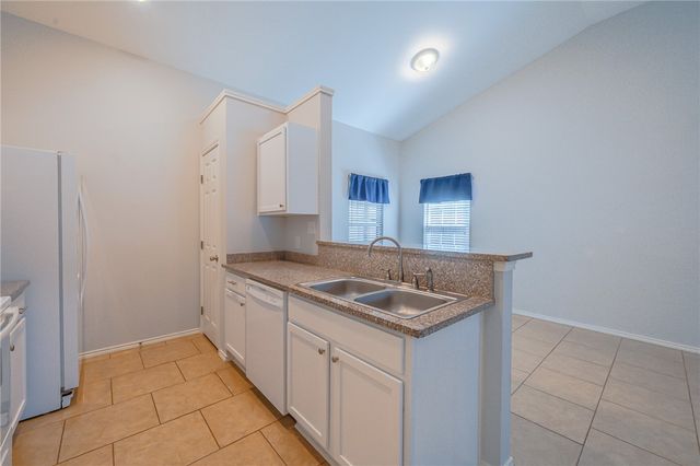 132 Pecan Harbor St, Rockport, TX 78382