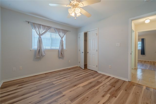 132 Pecan Harbor St, Rockport, TX 78382