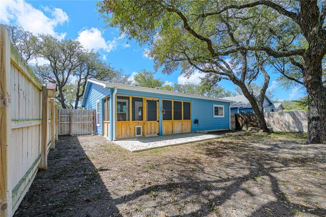 132 Pecan Harbor St, Rockport, TX 78382