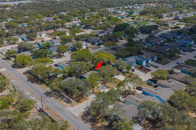 132 Pecan Harbor St, Rockport, TX 78382