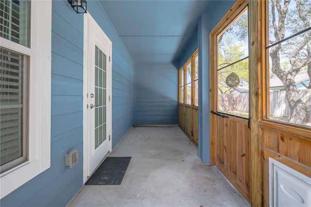 132 Pecan Harbor St, Rockport, TX 78382