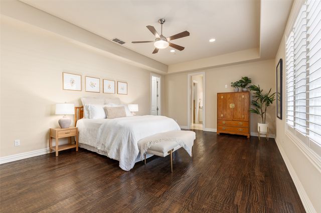 2811 Hood Street E, Dallas, TX 75219