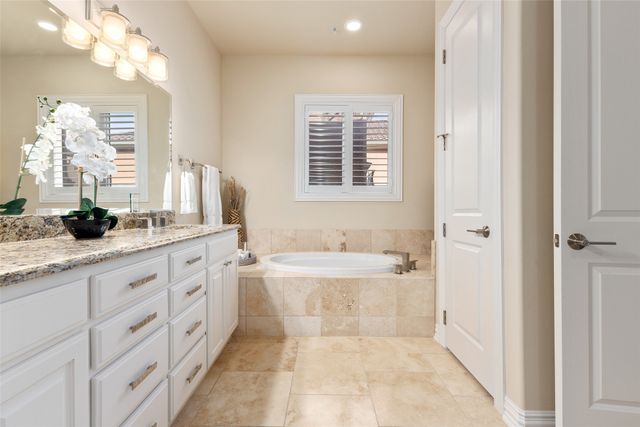 2811 Hood Street E, Dallas, TX 75219