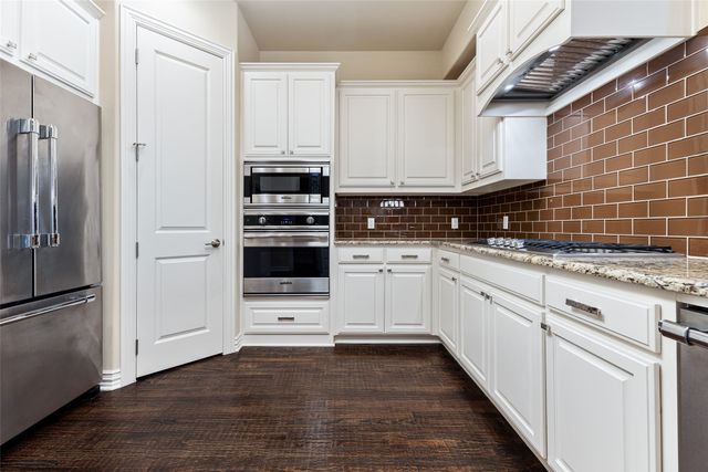2811 Hood Street E, Dallas, TX 75219