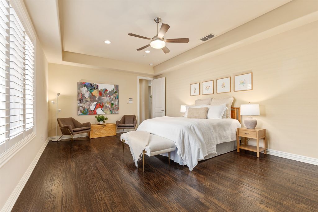 2811 Hood Street E, Dallas, TX 75219