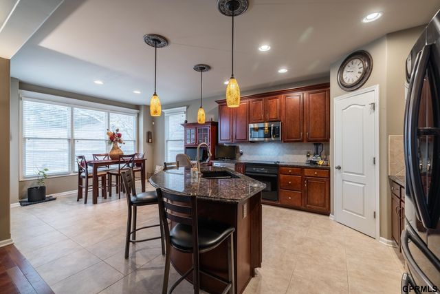 18010 Dewey Circle, Elkhorn, NE 68022