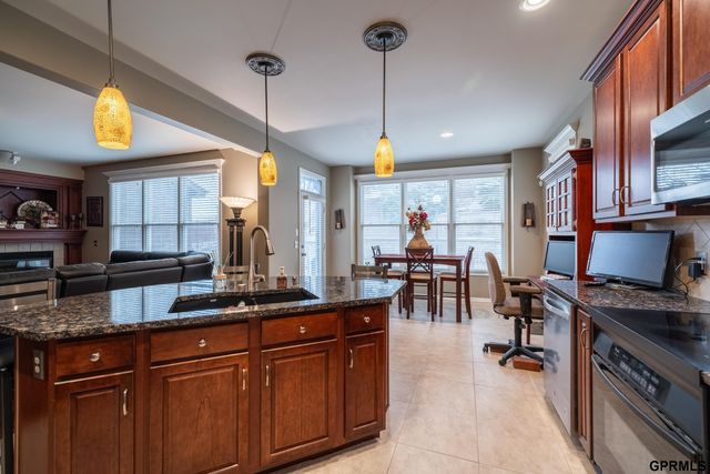 18010 Dewey Circle, Elkhorn, NE 68022