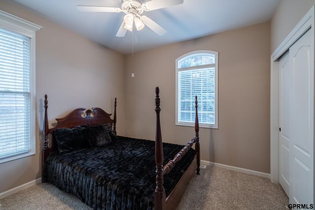 18010 Dewey Circle, Elkhorn, NE 68022