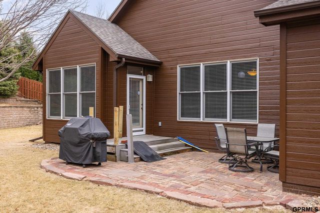 18010 Dewey Circle, Elkhorn, NE 68022