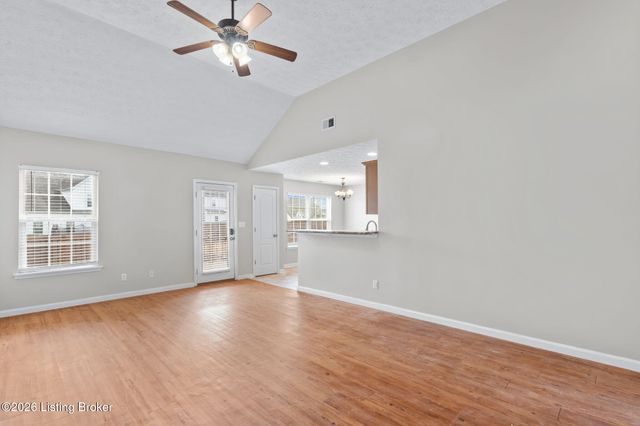 514 Hill Terrace Dr, Mt Washington, KY 40047