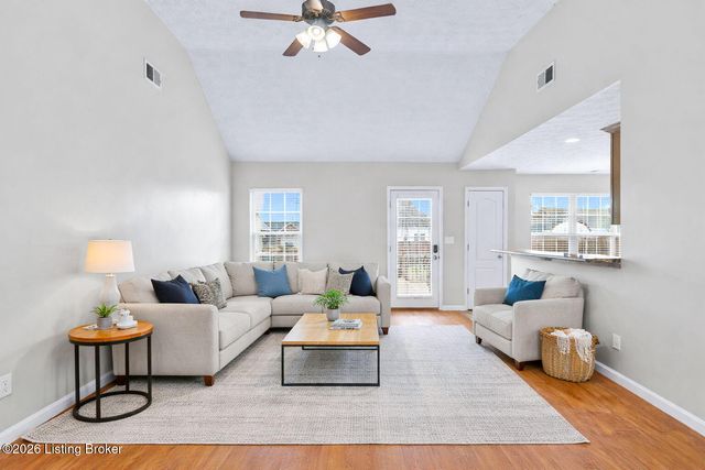 514 Hill Terrace Dr, Mt Washington, KY 40047