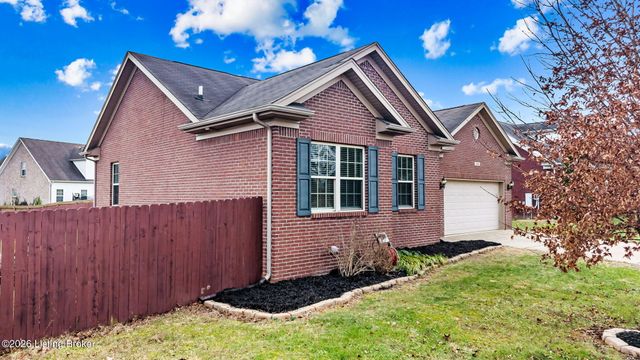 514 Hill Terrace Dr, Mt Washington, KY 40047