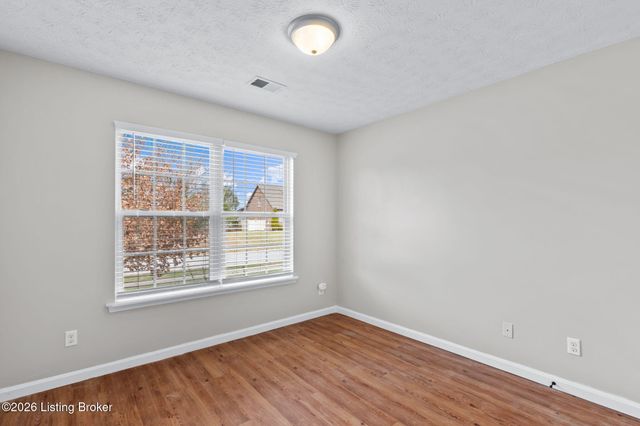 514 Hill Terrace Dr, Mt Washington, KY 40047