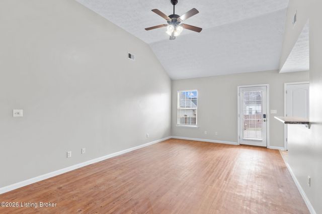 514 Hill Terrace Dr, Mt Washington, KY 40047