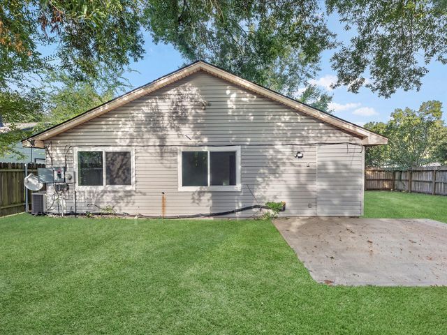 20038 Bambiwoods Drive, Humble, TX 77346