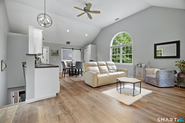2 Dogwood Drive, Old Lyme, CT 06371