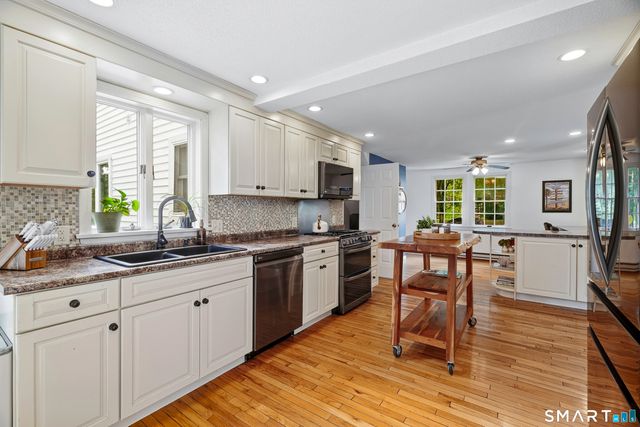 2 Dogwood Drive, Old Lyme, CT 06371