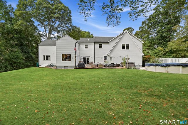 2 Dogwood Drive, Old Lyme, CT 06371