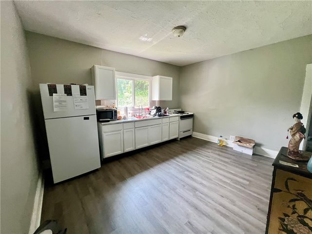 901 N Ashland Ave, New Castle, PA 16102