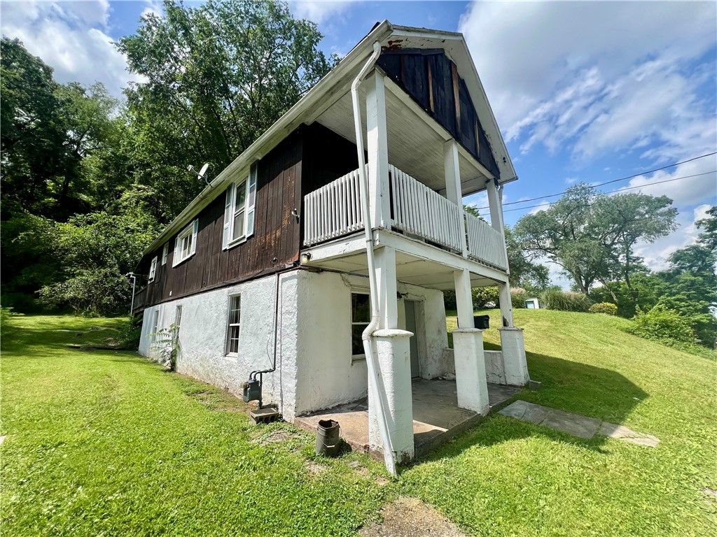 901 N Ashland Ave, New Castle, PA 16102