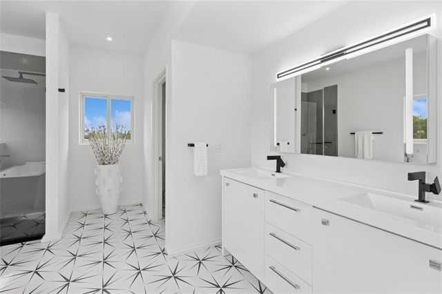 10924 W 67th Street, Shawnee, KS 66203