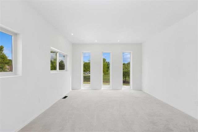 10924 W 67th Street, Shawnee, KS 66203