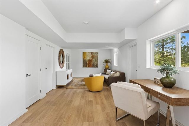 10924 W 67th Street, Shawnee, KS 66203