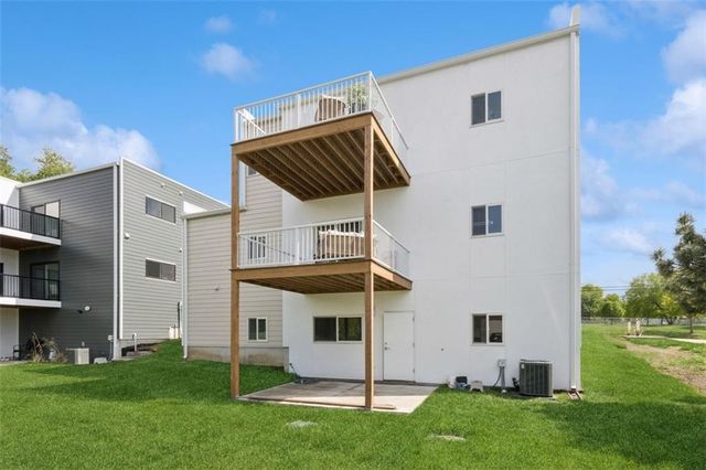 10924 W 67th Street, Shawnee, KS 66203