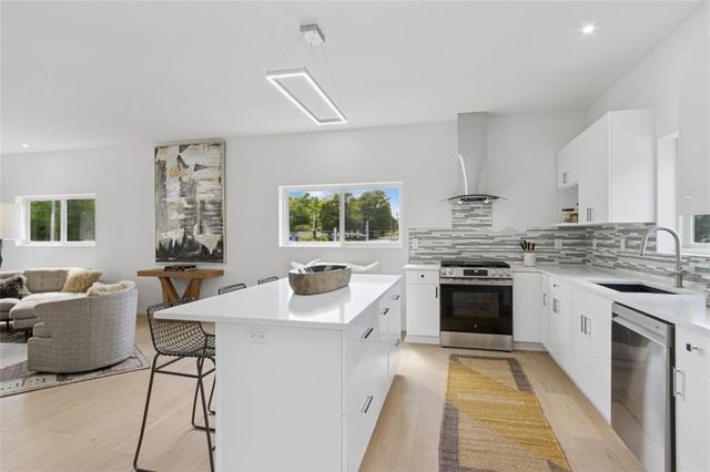 10924 W 67th Street, Shawnee, KS 66203