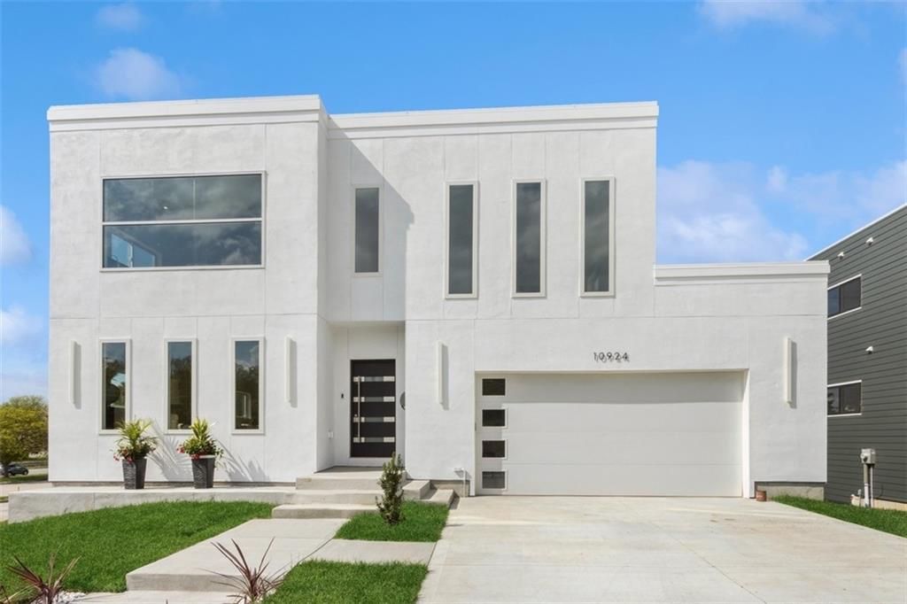 10924 W 67th Street, Shawnee, KS 66203