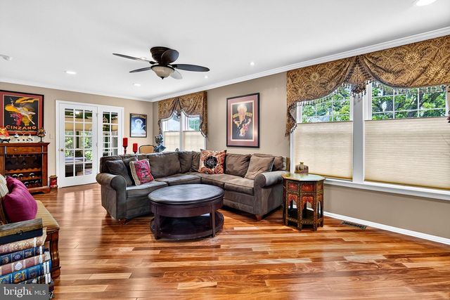 11 CANTERBURY DR, Monroe Township, NJ 08831