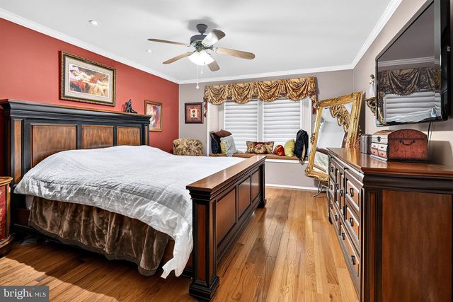 11 CANTERBURY DR, Monroe Township, NJ 08831