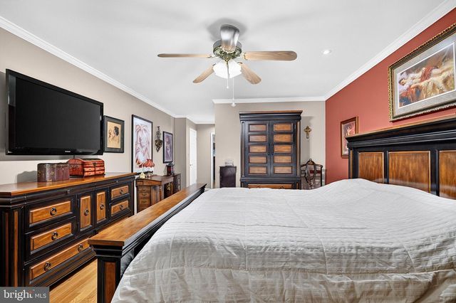 11 CANTERBURY DR, Monroe Township, NJ 08831