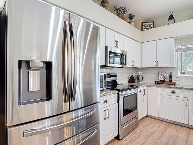 18109 KARA COURT, Tampa, FL 33647