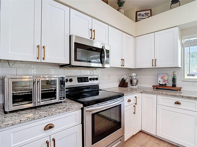 18109 KARA COURT, Tampa, FL 33647