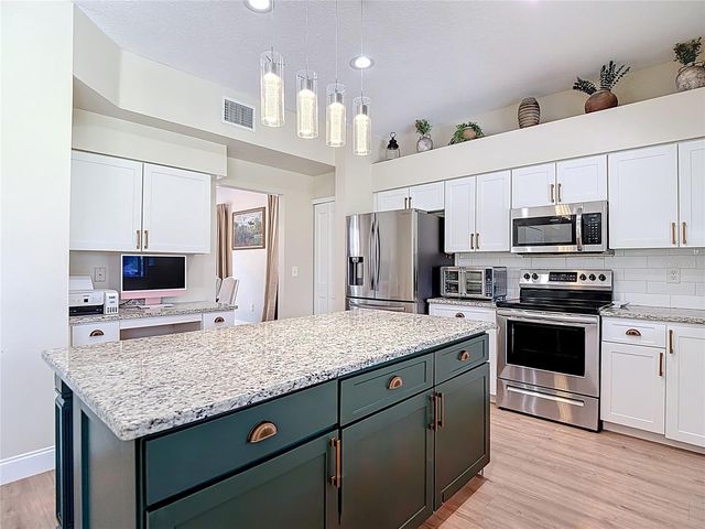 18109 KARA COURT, Tampa, FL 33647