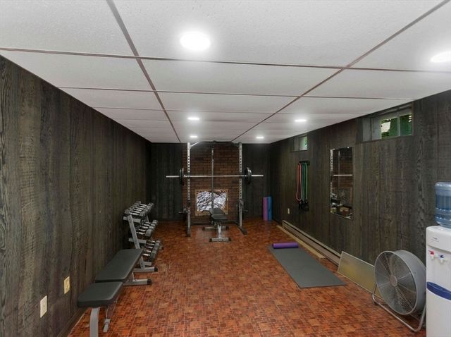 127 Szetela Drive, Chicopee, MA 01013