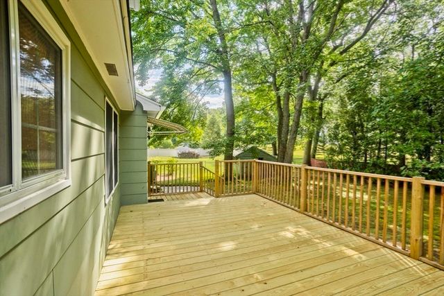 127 Szetela Drive, Chicopee, MA 01013