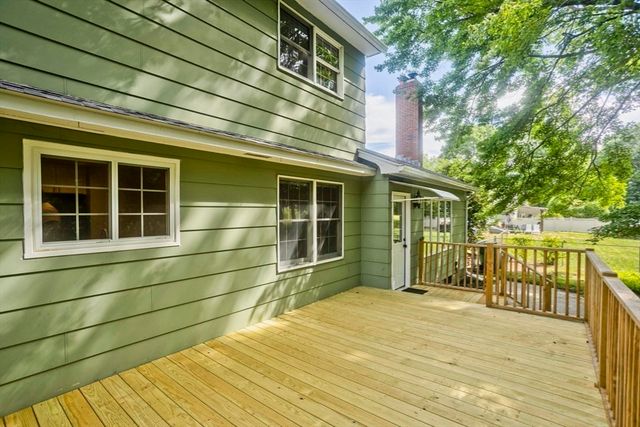 127 Szetela Drive, Chicopee, MA 01013